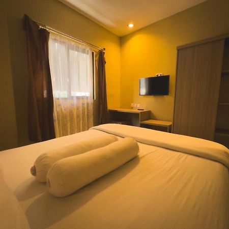 Mess Mt Haryono Motel Sampit Eksteriør bilde