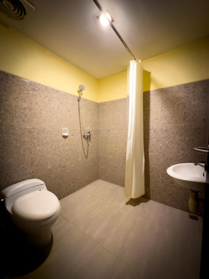 Mess Mt Haryono Motel Sampit Eksteriør bilde